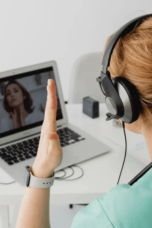 How Service Desk Software Can Help With Customer Communications